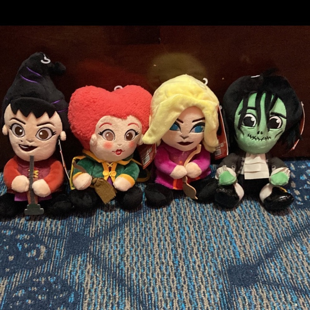 Disney’s Hocus Pocus 8” Sanderson Sisters & Billy Butcherson Plush Set